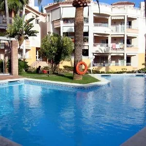 https://los-jarales-nerja.es-andalucia.com