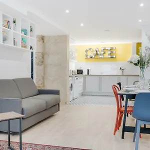 https://loft-design-for-8-people-in-heart-of-apartment.fr-paris.fr